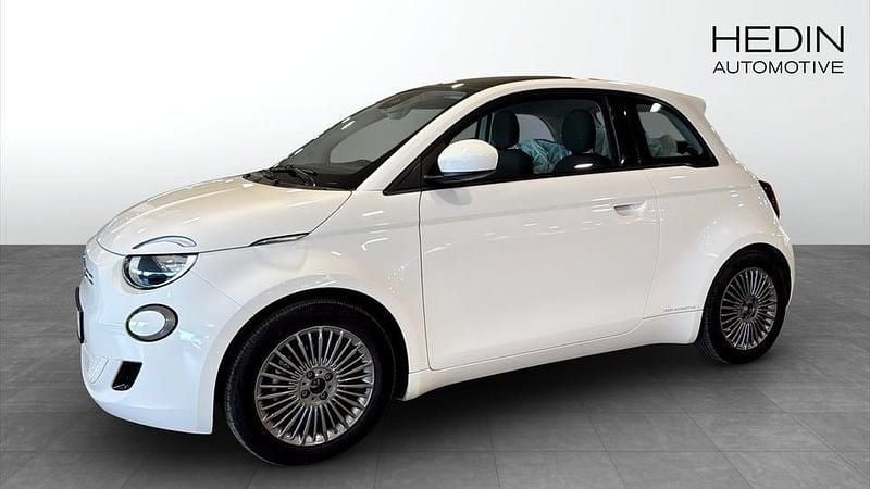 Begagnad Fiat 500e Icon 86 kW (118 HK) 2022 Vit Halvkombi