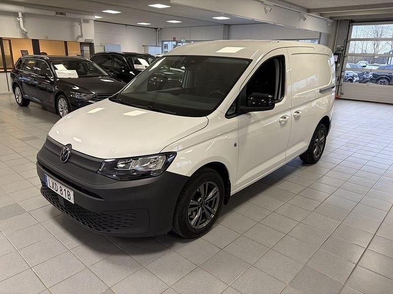 Vit Begagnad 2023 VW Caddy Minibuss | 309 900 kr (Marknadspris) - Bild 1/4
