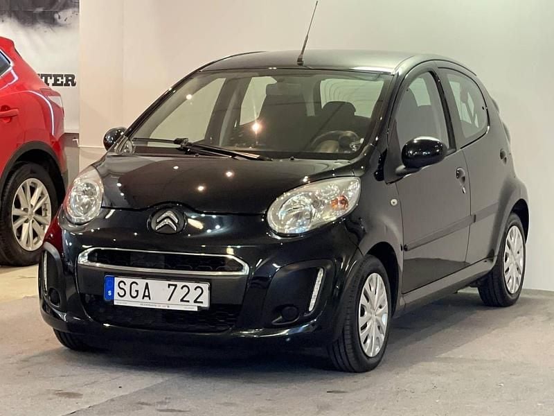 Svart Begagnad 2013 Citroën C1 Halvkombi | 74 900 kr (Dyr) - Bild 1/4