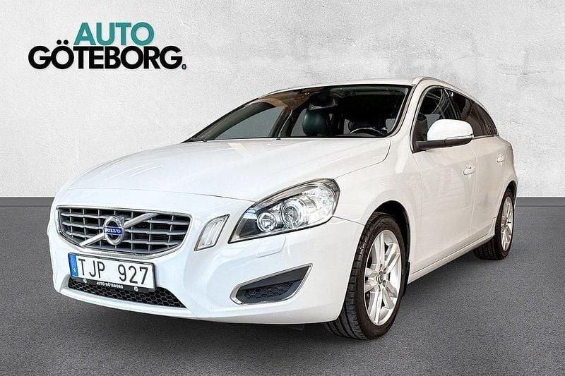 Vit Begagnad 2010 Volvo V60 Summum Kombi | 79 900 kr (Lite dyr) - Bild 1/3