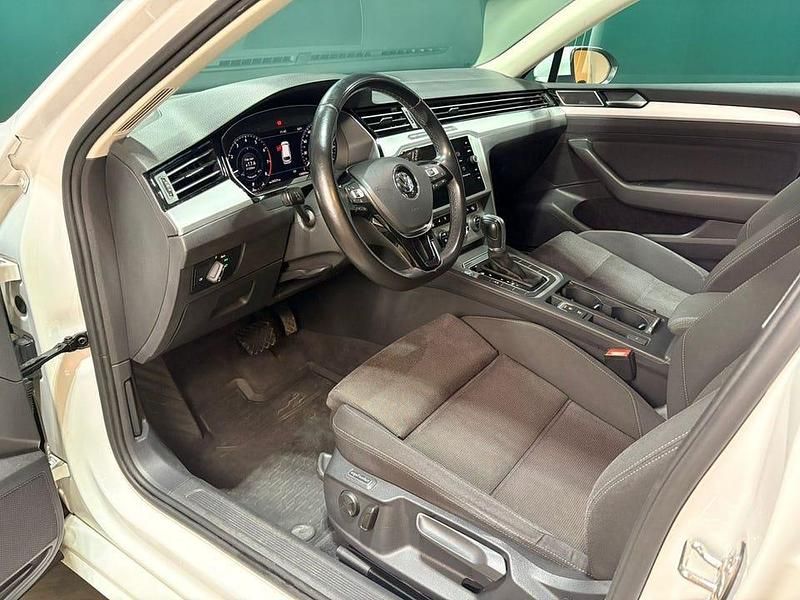 Begagnad VW Passat 150 HK (110 kW) 2017 Vit Kombi