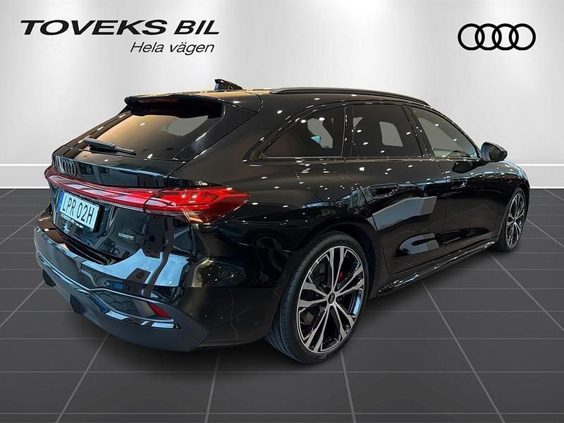 Ny Audi A5 2025 Svart Kombi