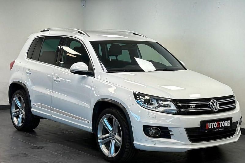 Vit Begagnad 2013 VW Tiguan R-line SUV | 89 900 kr (Marknadspris) - Bild 1/4