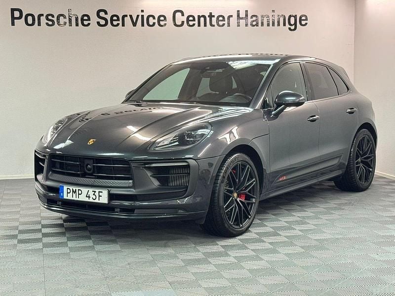 Mörkgrå Begagnad 2021 Porsche Macan GTS SUV | 845 000 kr (Superpris) - Bild 1/4