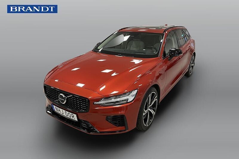 Röd Begagnad 2023 Volvo V60 Ultimate Kombi | 399 900 kr (Bra pris) - Bild 1/4