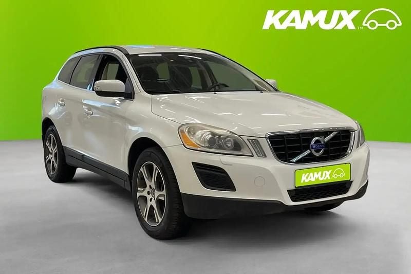 Begagnad Volvo XC60 Momentum 163 HK (119 kW) 2013 Vit SUV