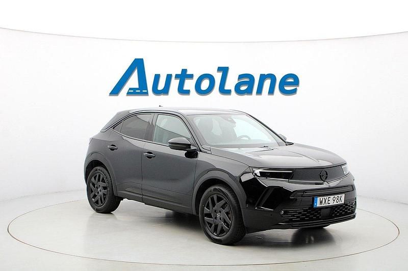 Svart Begagnad 2022 Opel Mokka-e GS Line SUV | 199 900 kr (Marknadspris) - Bild 1/3