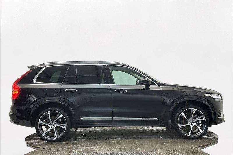 Svart Begagnad 2021 Volvo XC90 Inscription SUV | 639 800 kr (Marknadspris) - Bild 1/3