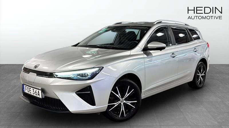 Grå Begagnad 2022 MG MG5 EV Long Range Kombi | 184 900 kr (Marknadspris) - Bild 1/4