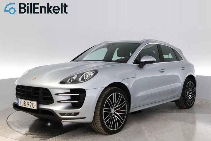 Begagnad Porsche Macan Turbo Performance Package 448 HK (329 kW) 2016 Silver SUV