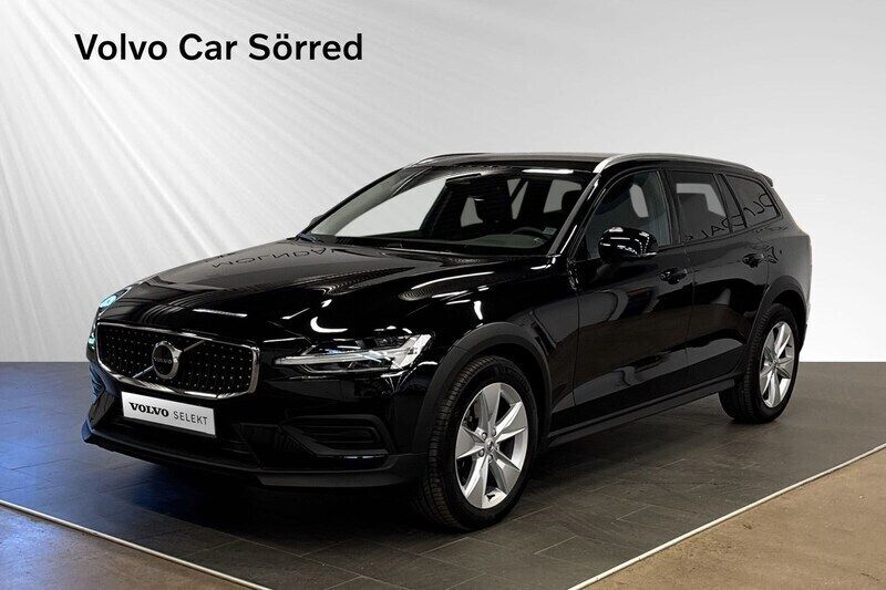 Grå Begagnad 2024 Volvo V60 CC Core Kombi | 409 900 kr (Bra pris) - Bild 1/4