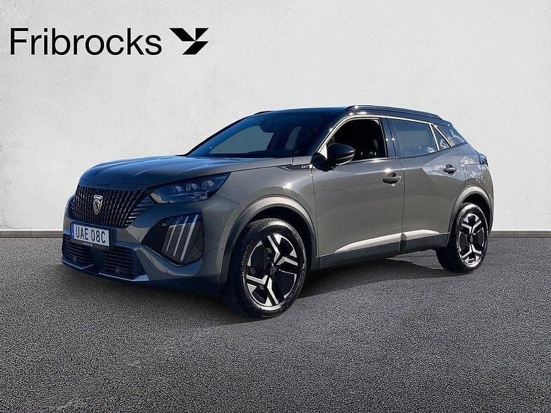 Grå Begagnad 2024 Peugeot 2008 GTi SUV | 259 900 kr (Marknadspris) - Bild 1/4