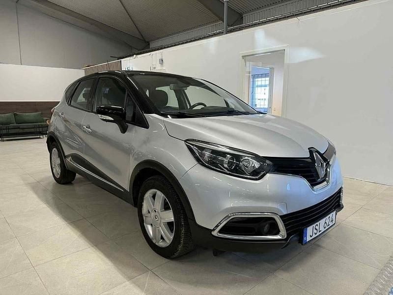 Flerfärgad Begagnad 2015 Renault Captur SUV | 79 900 kr (Marknadspris) - Bild 1/4