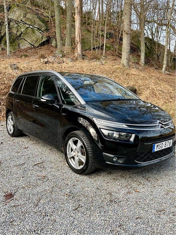 Svart Begagnad 2015 Citroën Grand C4 Picasso Minibuss | 99 000 kr (Superpris) - Bild 1/4