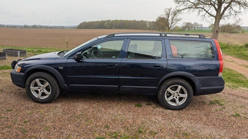 Blå Begagnad 2001 Volvo XC70 SUV | 29 999 kr (Bra pris) - Bild 1/4