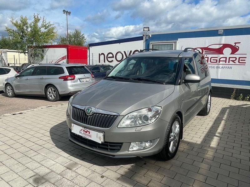 Ljusbrun Begagnad 2012 Skoda Roomster Kombi | 59 900 kr (Marknadspris) - Bild 1/4
