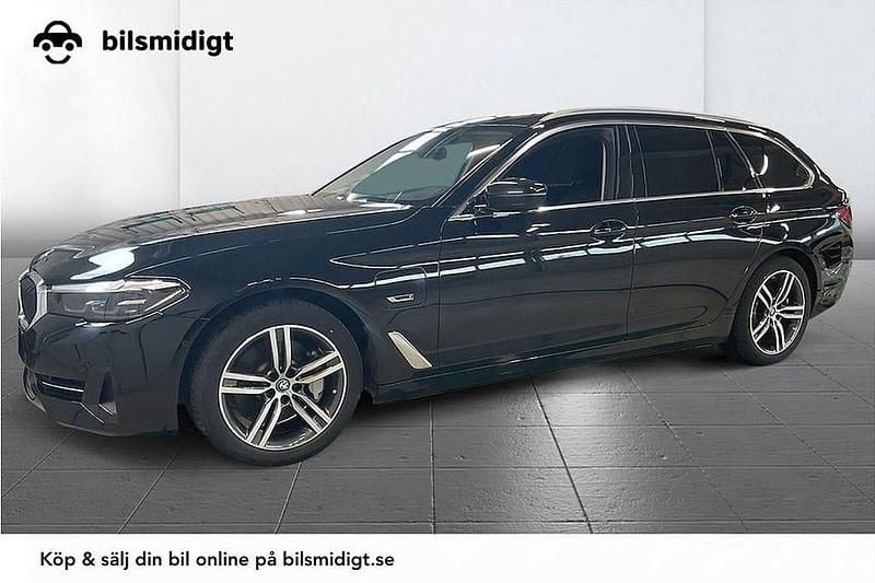 Svart Begagnad 2022 BMW 530 Kombi | 386 600 kr - Bild 1/3