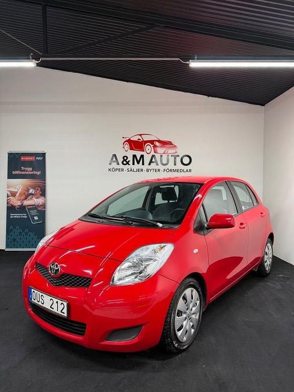 Röd Begagnad 2009 Toyota Yaris | 59 700 kr (Marknadspris) - Bild 1/4