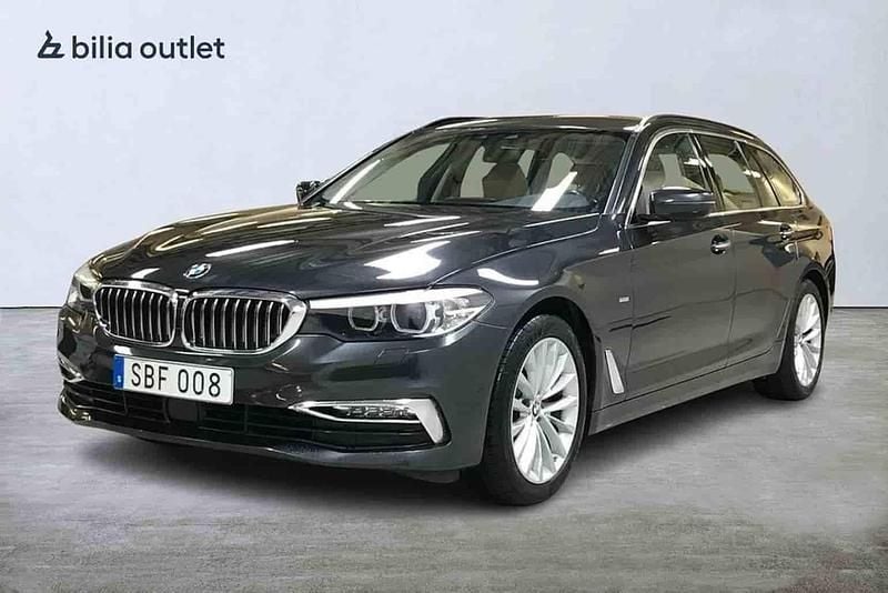 Grå Begagnad 2018 BMW 520 Kombi | 259 900 kr (Marknadspris) - Bild 1/1