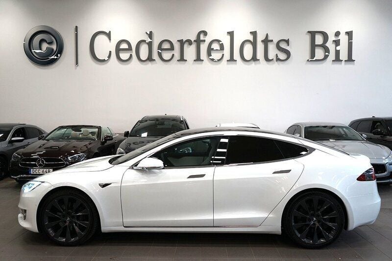 Vit Begagnad 2020 Tesla Model S Long Range Sedan | 398 900 kr (Marknadspris) - Bild 1/3