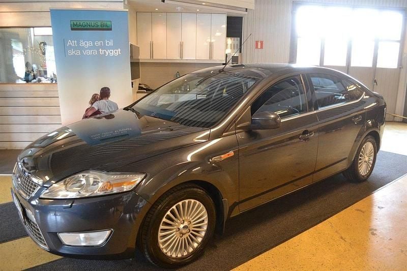 Grå Begagnad 2007 Ford Mondeo Titanium Halvkombi | 47 500 kr - Bild 1/4