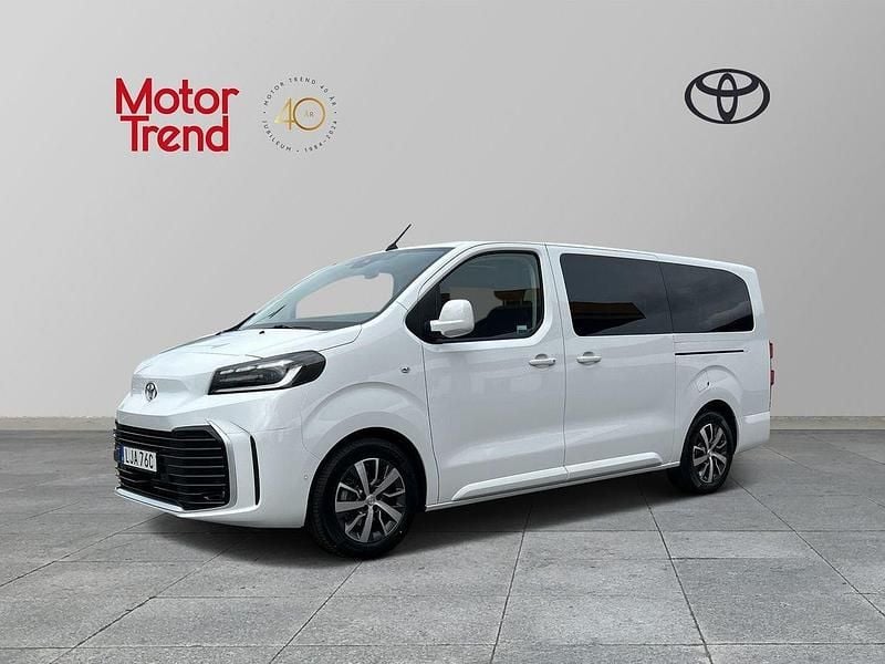 Vit Begagnad 2024 Toyota Proace Verso Premium Kombi | 549 000 kr (Dyr) - Bild 1/4