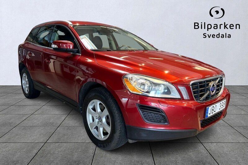 Röd Begagnad 2012 Volvo XC60 Summum SUV | 149 900 kr (Marknadspris) - Bild 1/4