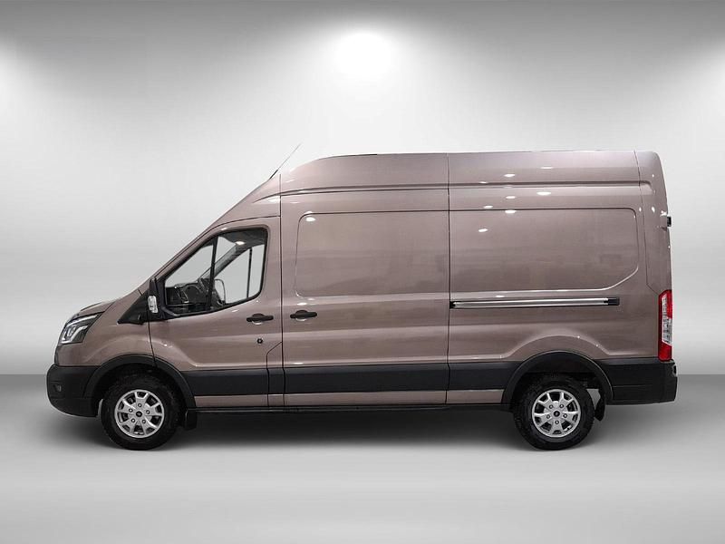 Begagnad Ford E-Transit 2023 Grå Van