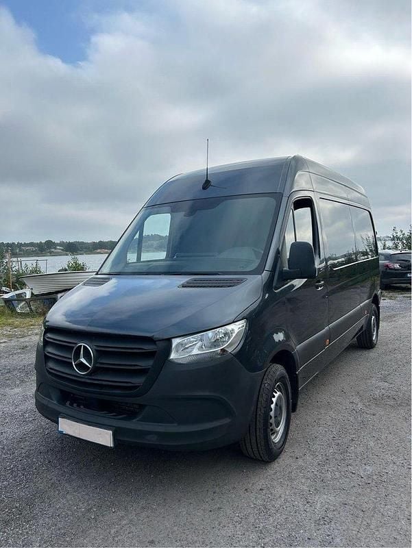 Grå Begagnad 2019 Mercedes Sprinter Van | 290 000 kr (Lite dyr) - Bild 1/4