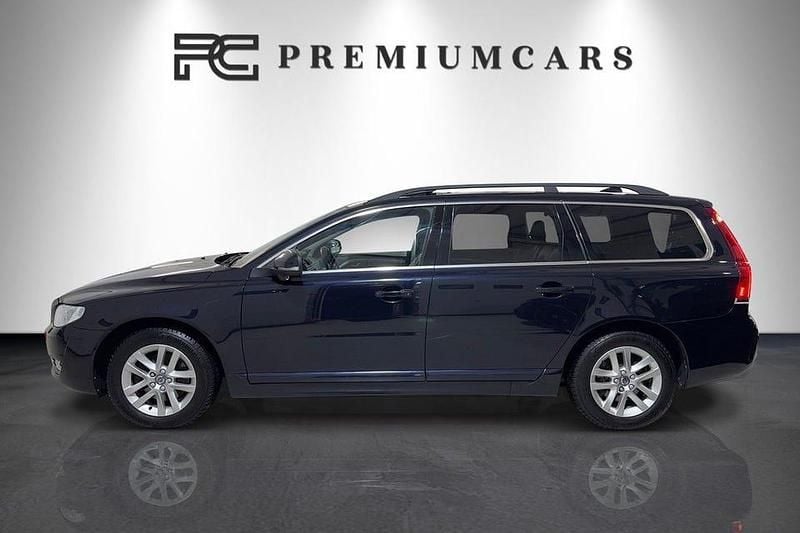 Begagnad Volvo V70 Momentum 181 HK (133 kW) 2016 Blå Kombi