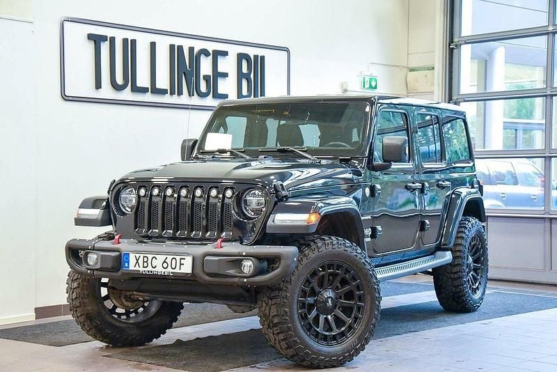 Svart Begagnad 2019 Jeep Wrangler Sahara SUV | 514 900 kr - Bild 1/4
