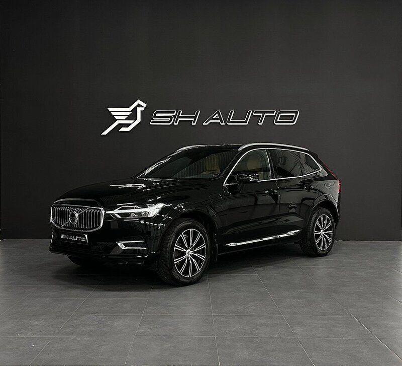 Svart (svart metallic) Begagnad 2020 Volvo XC60 Inscription SUV | 399 900 kr (Marknadspris) - Bild 1/4