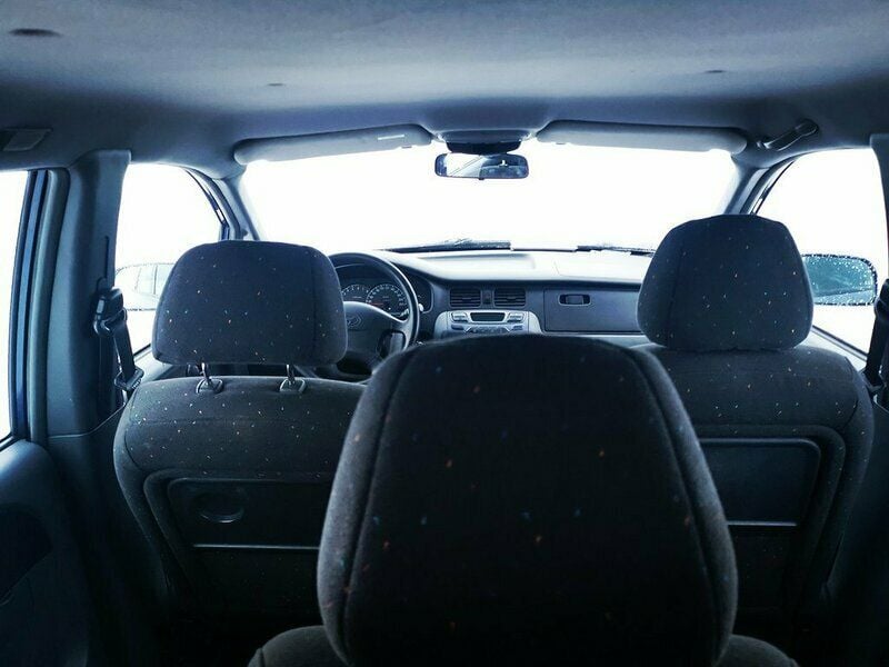 Begagnad Hyundai Trajet 136 HK (100 kW) 2000 Blå Minibuss