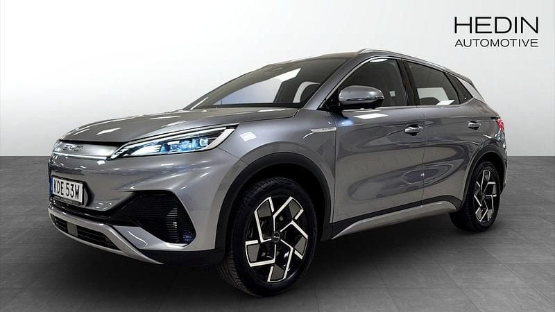 Grå (grey) Begagnad 2022 BYD Atto 3 Design SUV | 279 900 kr (Marknadspris) - Bild 1/4