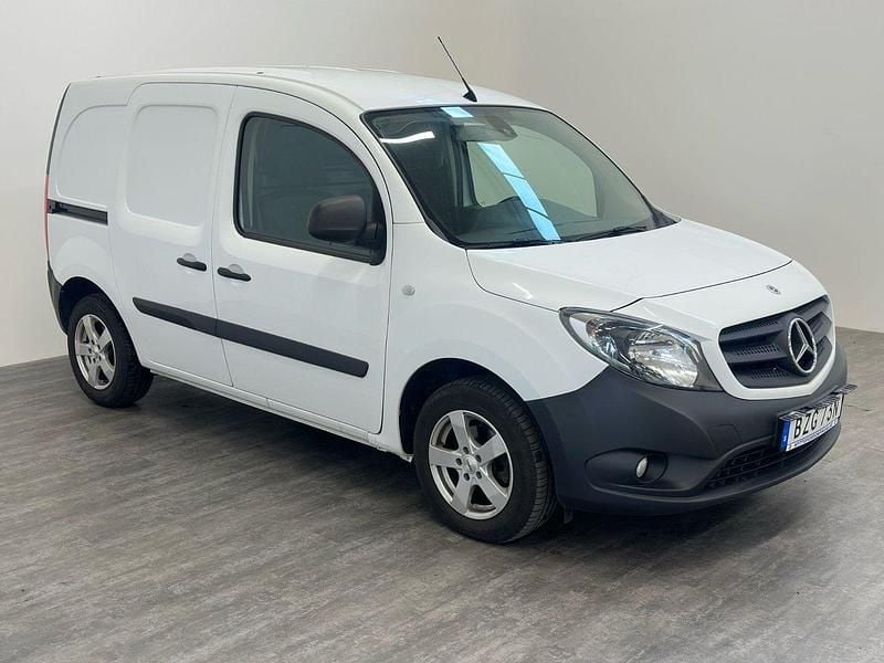 Vit Begagnad 2022 Mercedes Citan 109 Van | 139 000 kr - Bild 1/4