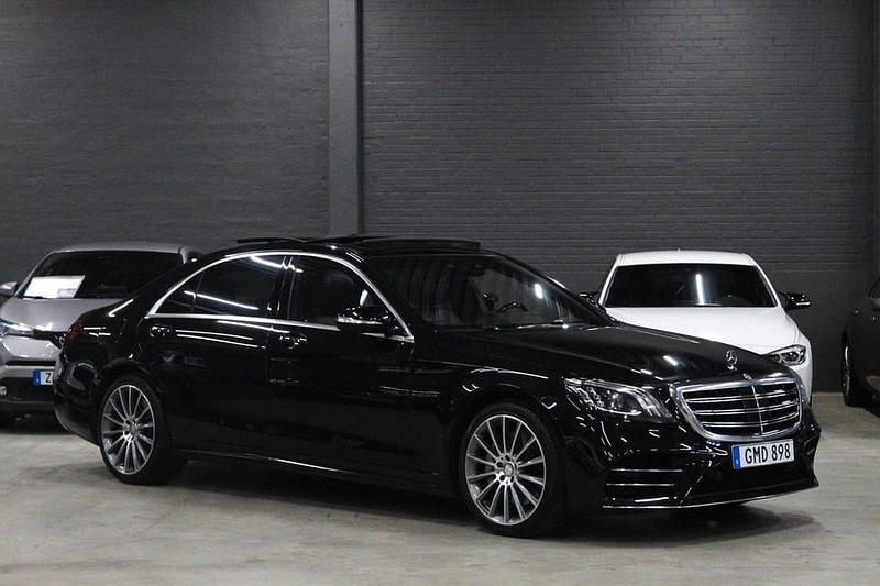 Svart Begagnad 2018 Mercedes S560 AMG Sedan | 499 900 kr - Bild 1/4
