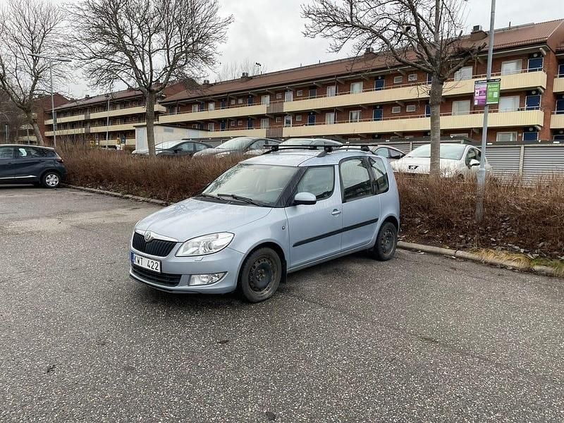 Begagnad Skoda Roomster 90 HK (66 kW) 2011 Minibuss