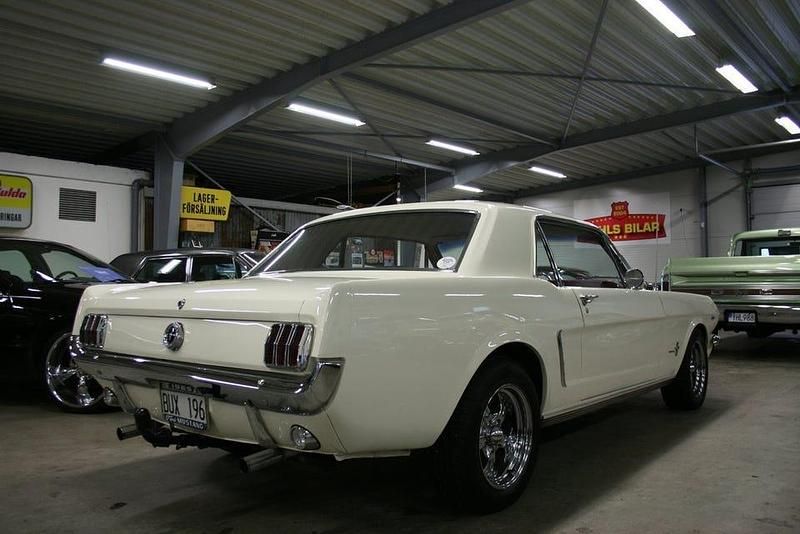 Begagnad Ford Mustang 228 HK (167 kW) 1965 Vit
