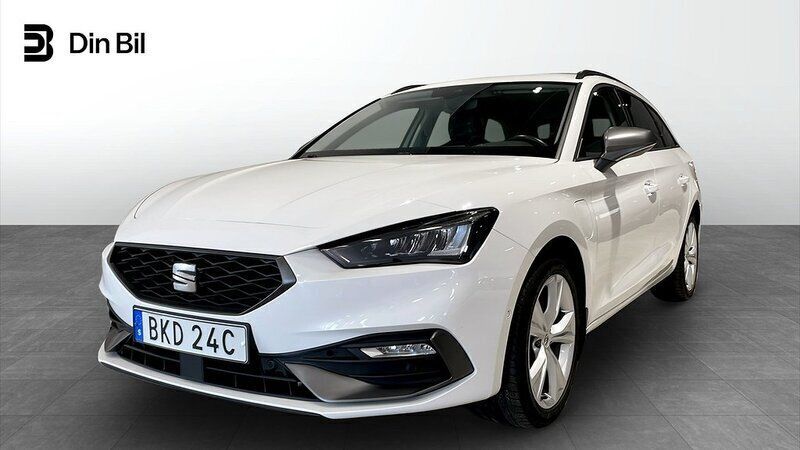 Vit Begagnad 2021 Seat Leon FR Kombi | 239 900 kr (Marknadspris) - Bild 1/4