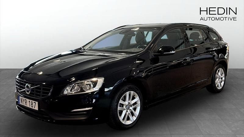 Svart (black) Begagnad 2017 Volvo V60 Kinetic Kombi | 139 900 kr (Bra pris) - Bild 1/4