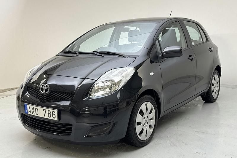 Svart Begagnad 2009 Toyota Yaris | 45 000 kr (Marknadspris) - Bild 1/4