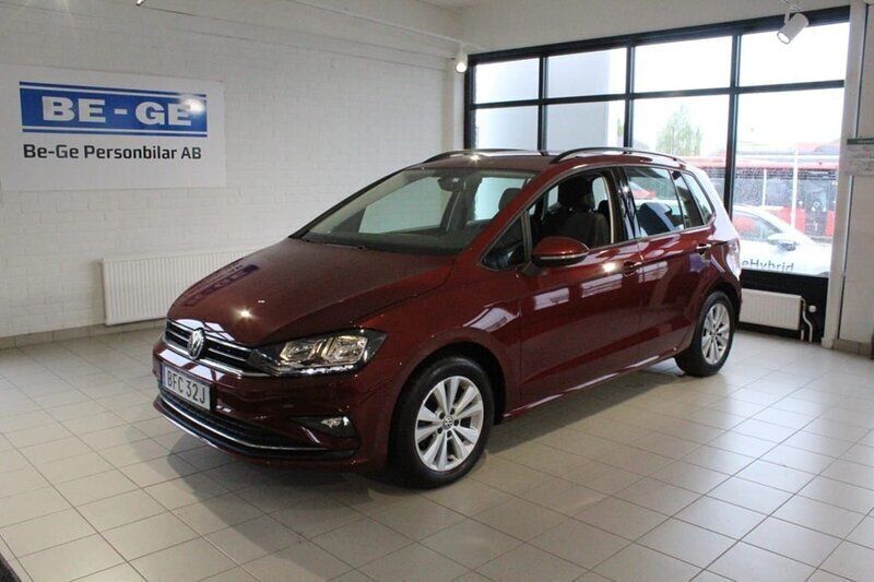 Röd Begagnad 2020 VW Golf VIII Halvkombi | 185 000 kr (Bra pris) - Bild 1/4