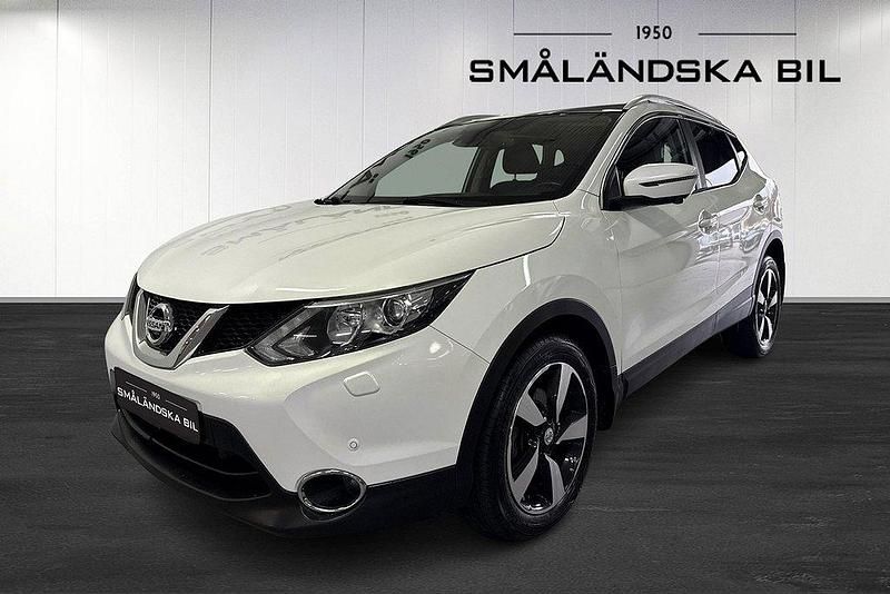Vit Begagnad 2016 Nissan Qashqai N-Connecta SUV | 135 000 kr - Bild 1/4