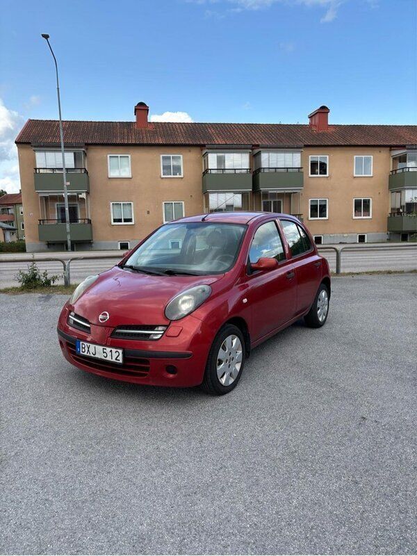Röd Begagnad 2006 Nissan Micra Halvkombi | 14 000 kr (Marknadspris) - Bild 1/4