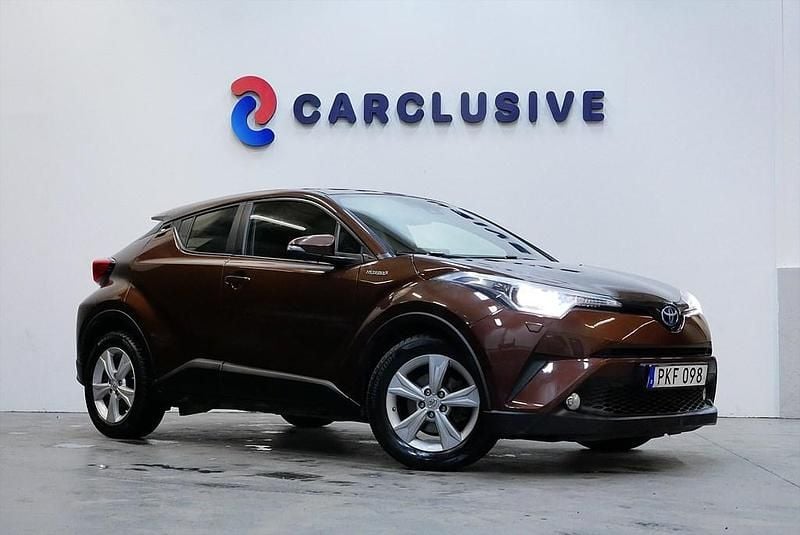 Brun Begagnad 2017 Toyota C-HR SUV | 159 900 kr (Bra pris) - Bild 1/4