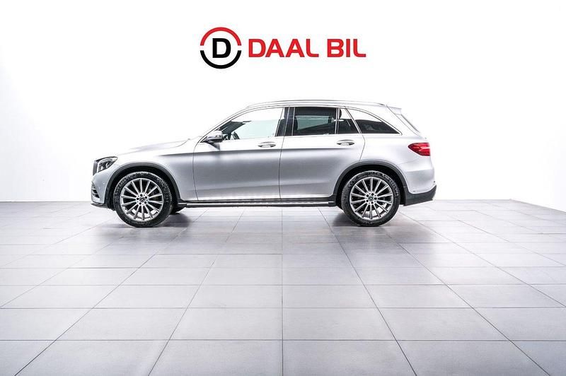 Silver Begagnad 2018 Mercedes GLC220 AMG SUV | 284 700 kr (Marknadspris) - Bild 1/4