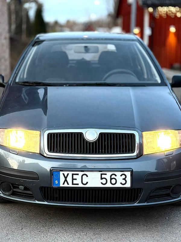Begagnad Skoda Fabia 64 HK (47 kW) 2006