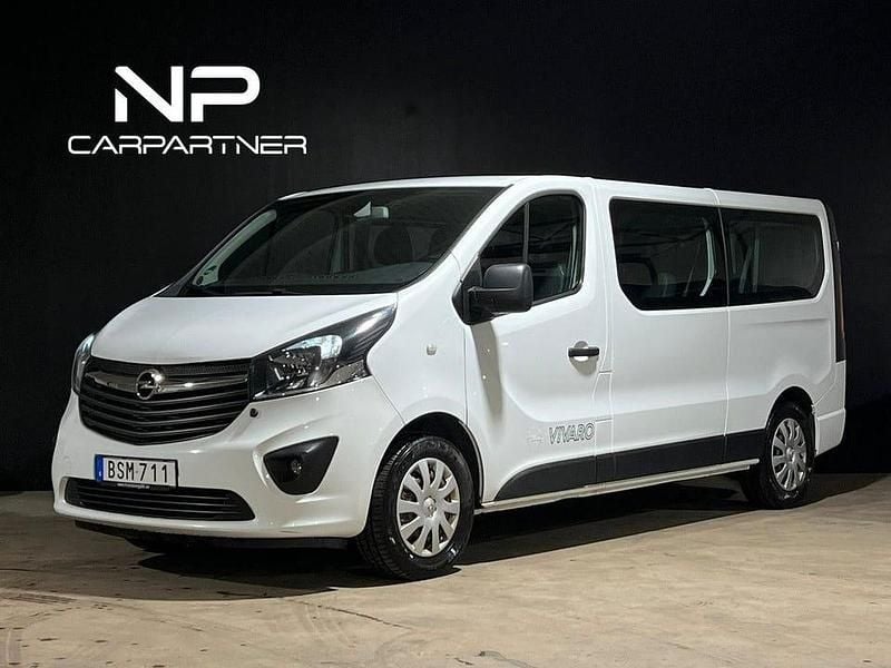 Vit Begagnad 2016 Opel Vivaro Van | 158 900 kr (Lite dyr) - Bild 1/4