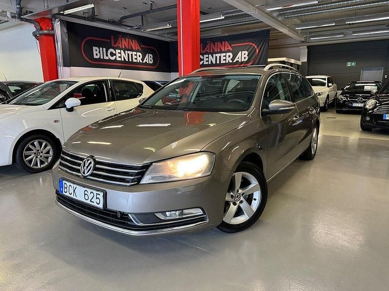 Brun Begagnad 2011 VW Passat Kombi | 39 900 kr (Marknadspris) - Bild 1/4