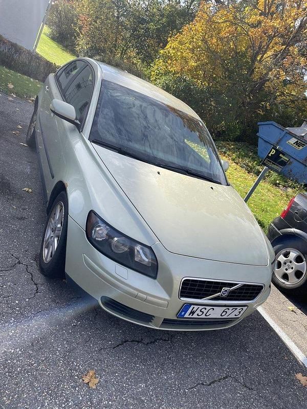 Begagnad Volvo S40 140 HK (102 kW) 2005 Grön Sedan